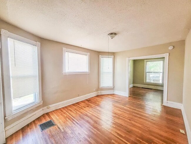 Foto del edificio - 2640 Fillmore St NE
