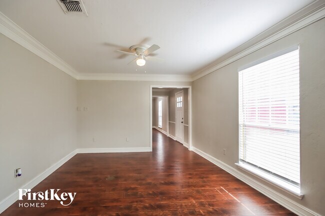 Building Photo - 461 Stephen F Austin Dr