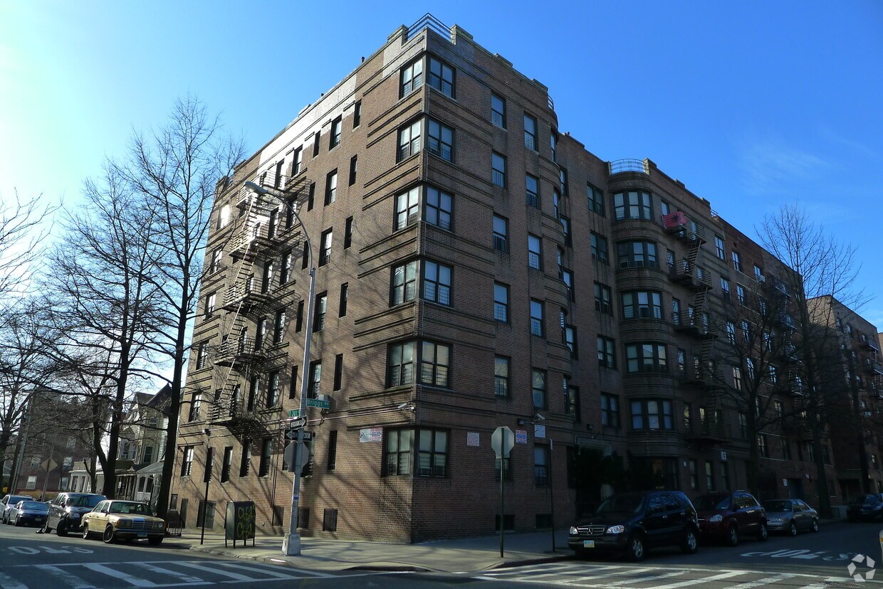2986 Briggs Ave, Bronx, NY 10458 Apartments in Bronx, NY