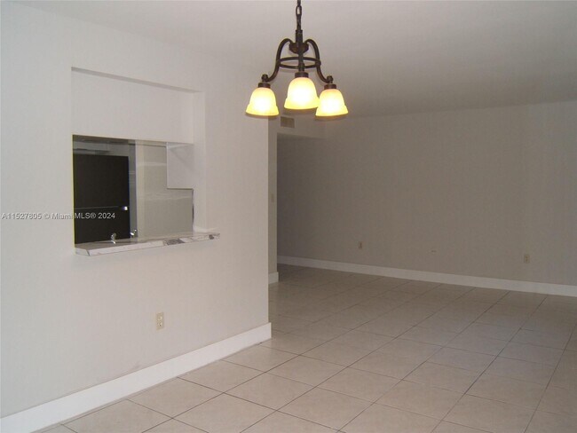 Building Photo - 9022 SW 123rd Ct