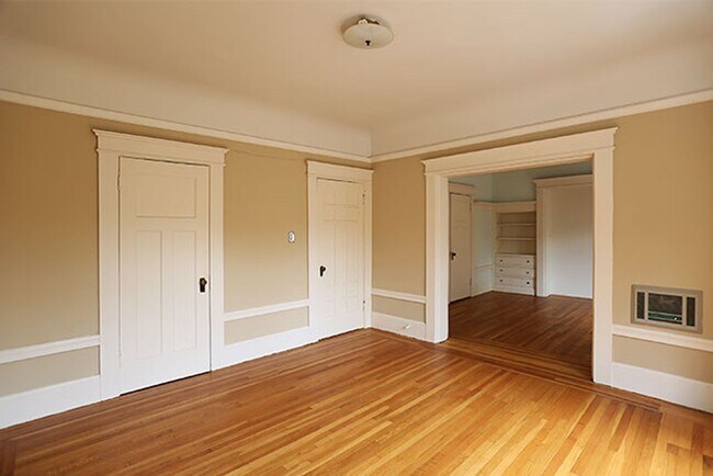 Foto del edificio - OPEN HOUSE: Sunday (7/5) 2:30pm-2:45pm. Bright 1BR/1BA Nob Hill Apartment, H/W Floors, High Ceili...