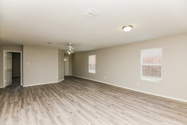 Foto del edificio - 1808 Kittredge Way