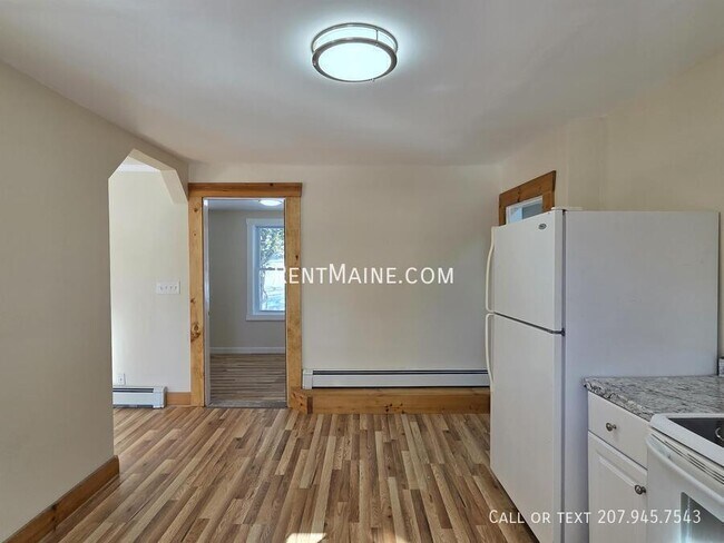 Building Photo - 90 Newbury St