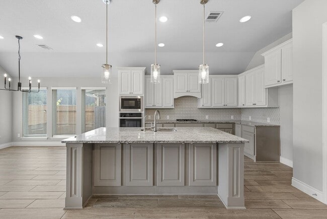 Foto del edificio - 4014 Emerson Cove Dr