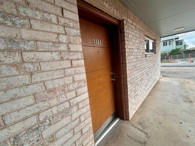 Foto del edificio - 901 E 40th St