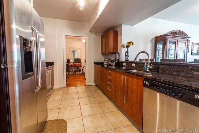 Building Photo - 7355 SW 89th St