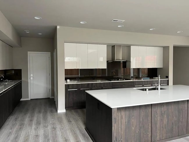 Building Photo - 23068 Alder Ln SE