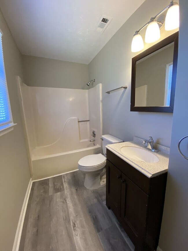 Building Photo - Charming, Pet-Friendly 3 Bedroom, 2 Bath Home on Whitehead Road
