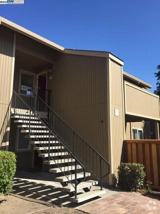 Building Photo - 37315 Sequoia Rd