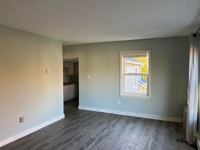 Building Photo - 53 Agassiz St