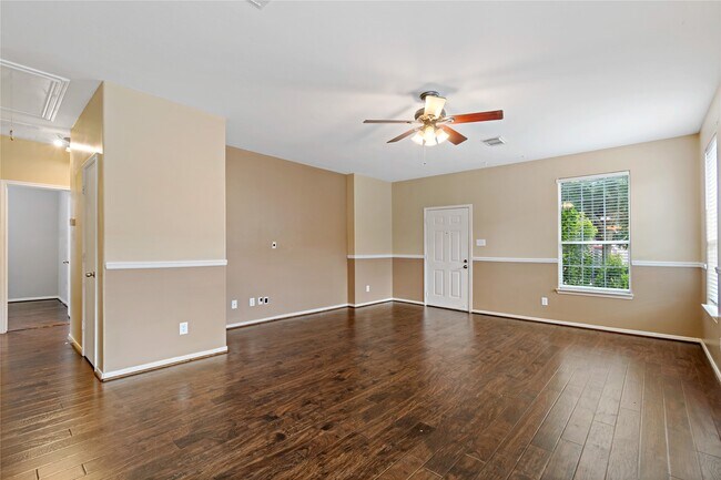 Foto del edificio - 5425 Jefferson St