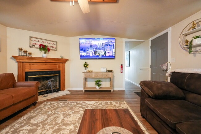 Building Photo - Cozy Fully Furnished 2-Bed with a Movie Ro...