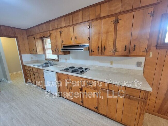 Foto del edificio - 1125 Crestview Dr