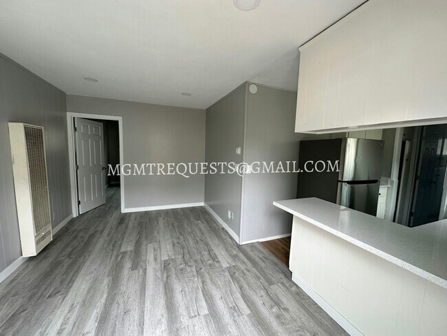 Photo - 189 E Ellis St Apartment