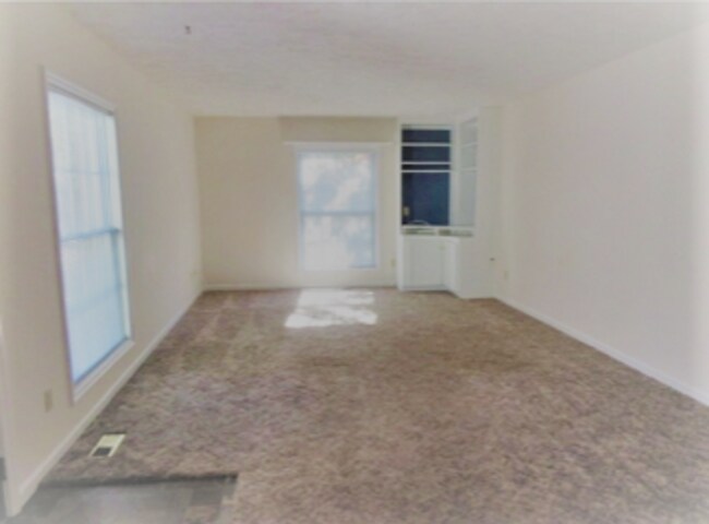 Foto del edificio - 1176 E Commons Dr