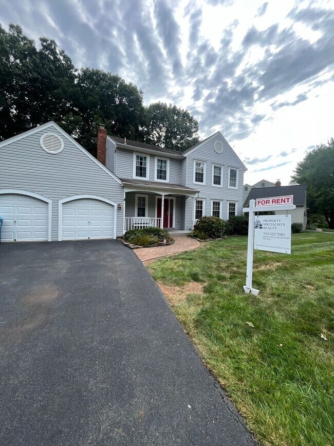 Building Photo - Tranquil 4BR Home in Sterling, VA w/ Two C...