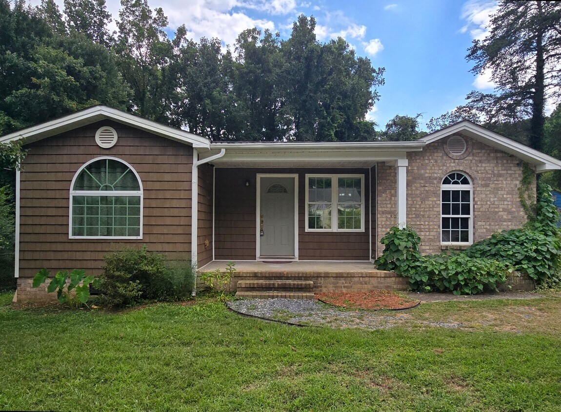 Foto principal - 3659 Cornell Blvd