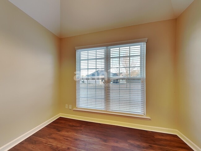 Building Photo - 352 Brighton Woods Dr