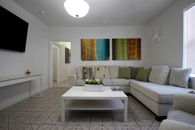 Foto del edificio - 612 SW 11th Ave