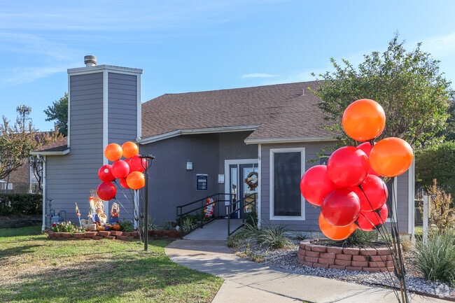 Leasing Office - Summerwood Apartments