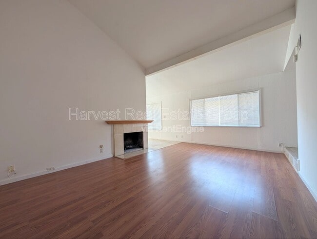 Building Photo - 5160 Ramsgate Dr