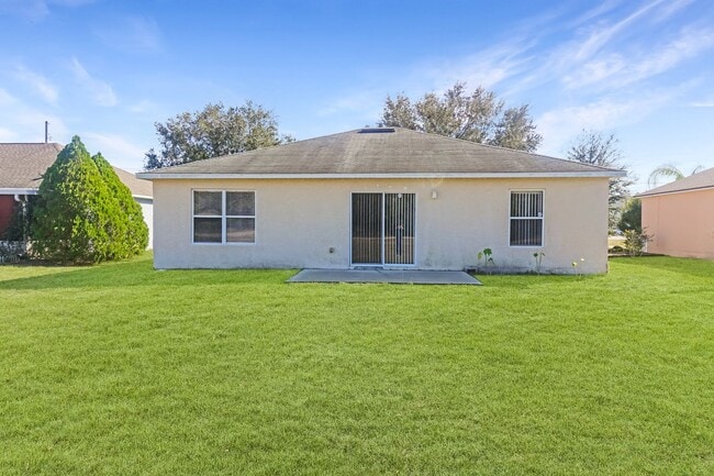 Building Photo - Discover Your Ideal Home in Poinciana, FL!