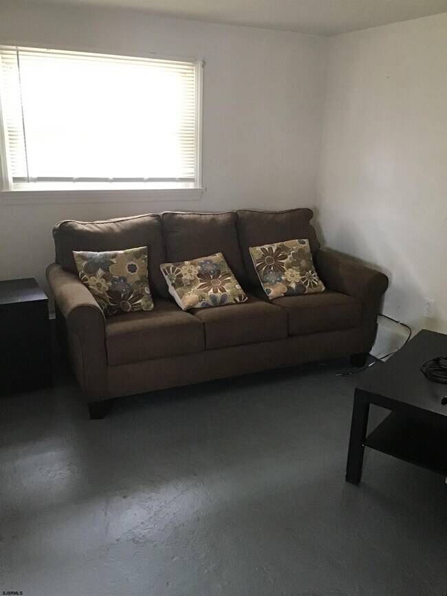 Foto del edificio - 9317 Monmouth Ave