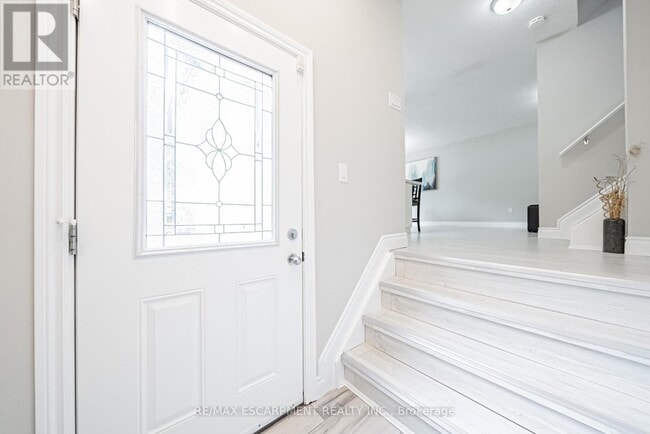 Building Photo - 12 Quinlan Ct