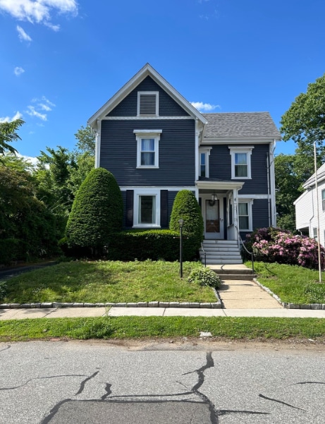 Primary Photo - 37 Burnham St