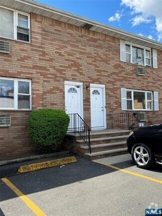 Building Photo - 86 Contant Ave