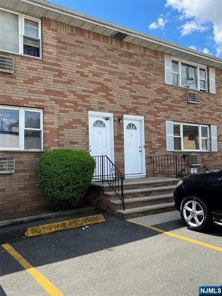 Foto principal - 86 Contant Ave