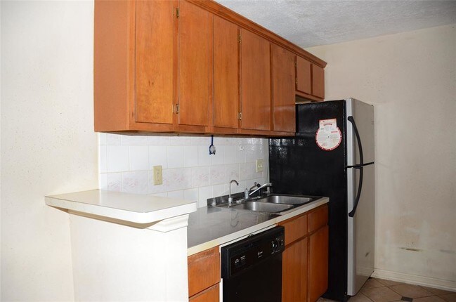 Building Photo - 13107 High Star Dr