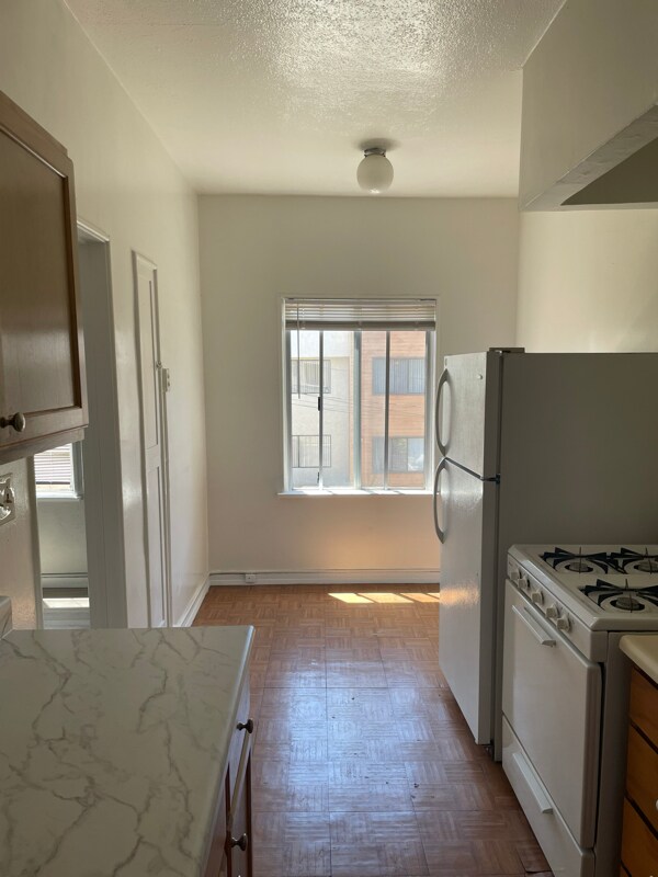 Foto del edificio - 628 E Elk Ave