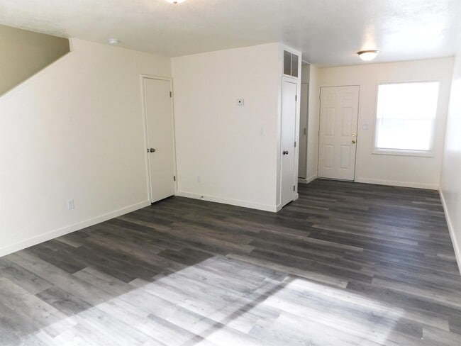 Building Photo - 1094 W 1520 N