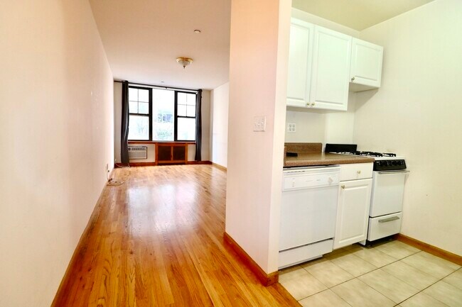 Foto del edificio - 267 W 87th St