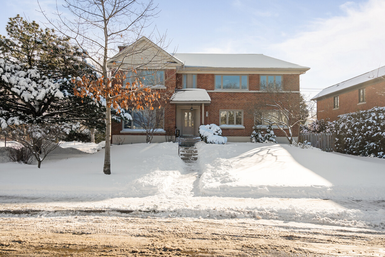 Unit is second floor to left - 516 Boul Graham