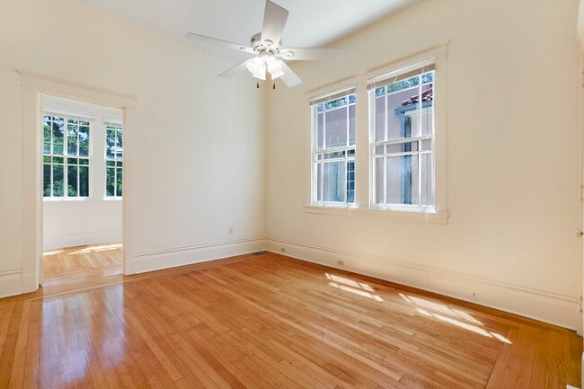 Building Photo - 3618 Napoleon Ave