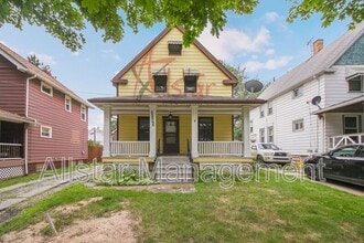 Building Photo - 2203 Tate Ave