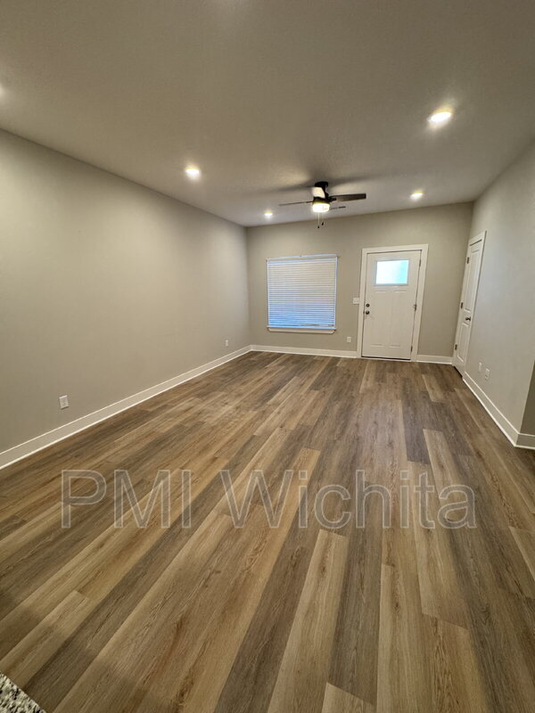 Foto del edificio - 5244 N Cypress Cir