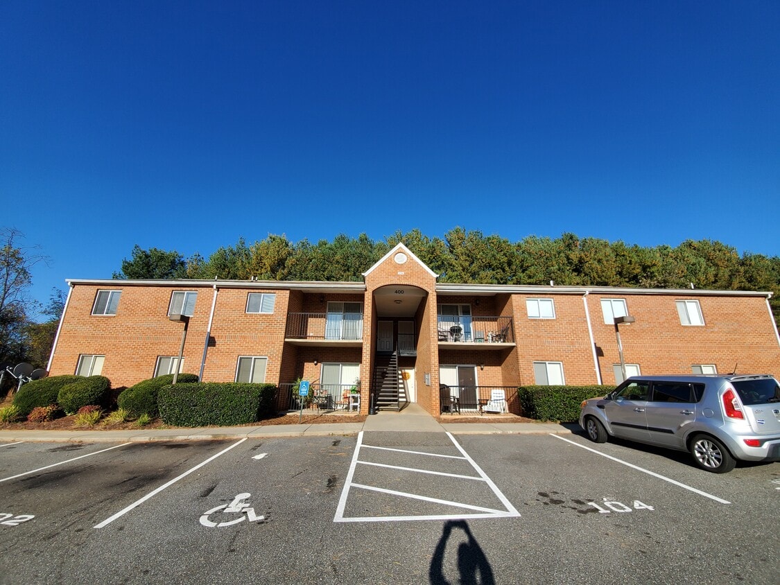 Primary Photo - 122 Westwind Ct