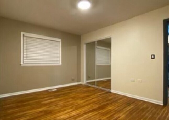 Building Photo - 232 E Berkley Ln