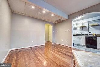 Building Photo - 2015 Key Blvd