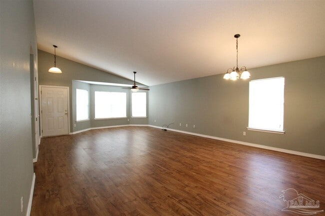 Building Photo - 386 Mizzen Ln