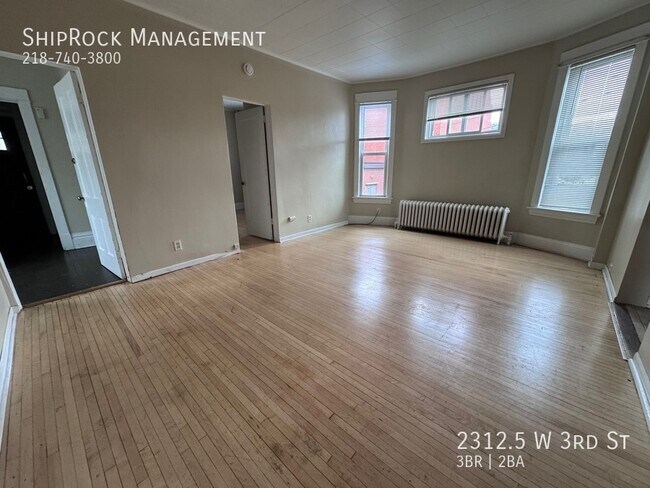 Building Photo - 2312.5 W 3rd St