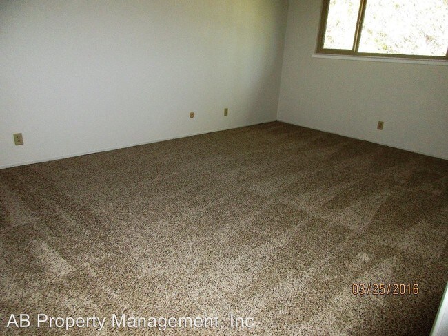 Building Photo - 1730 Baywood Ct