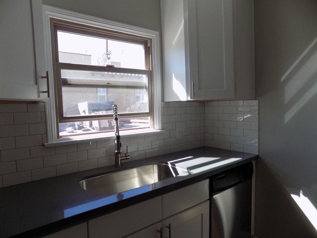 Primary Photo - 210 Granada Ave