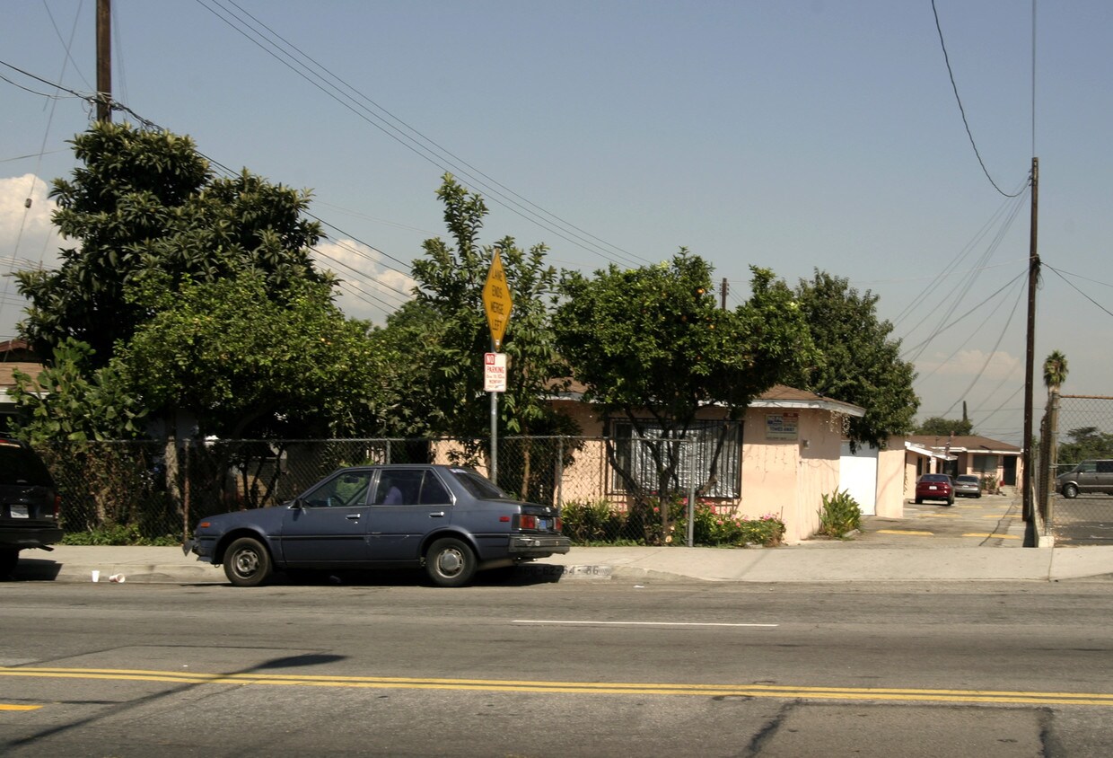 Foto principal - 2460 Del Mar Ave