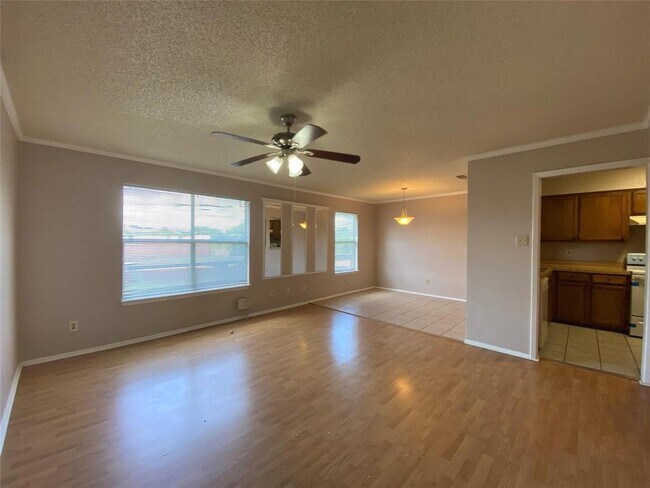 Building Photo - 5515 Brookview Ct