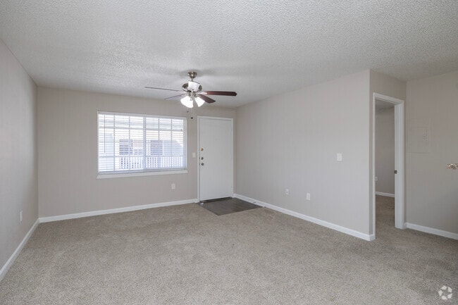 Long Leaf Pine - Living Room - 1,000SF - Pine Tree Apartments