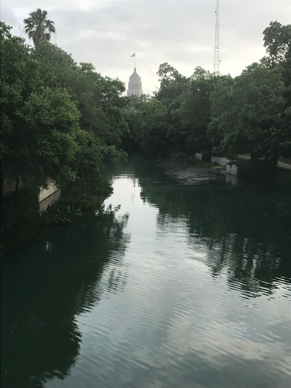 Foto del edificio - 216 E Rische St